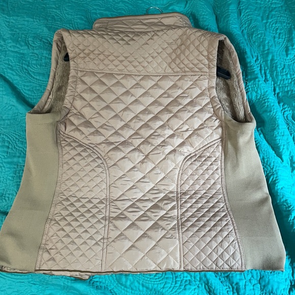YMI Tan XL Vest - Picture 4 of 4